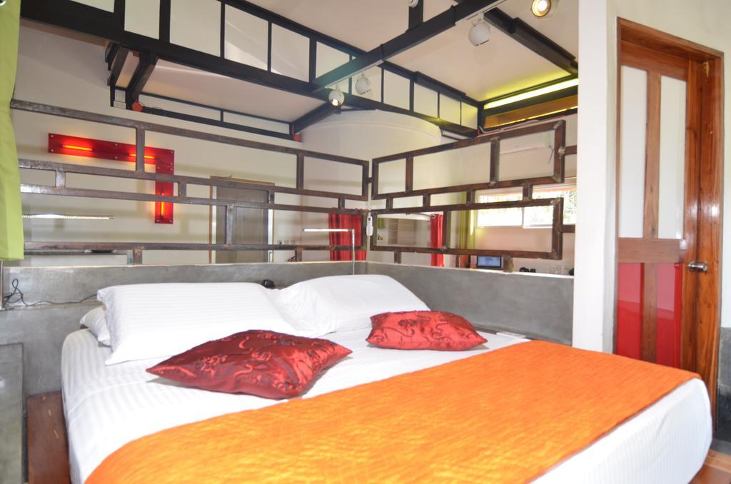 Somewhere Else Boutique Resort Mambajao Δωμάτιο φωτογραφία