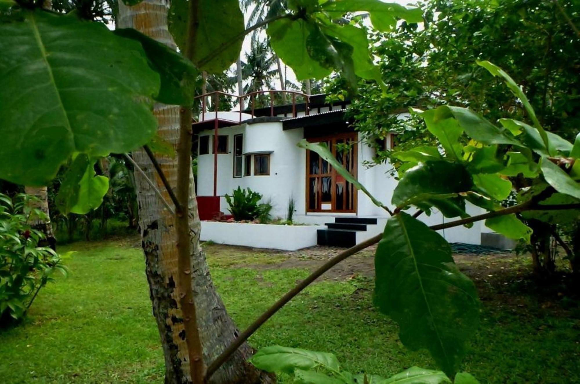 Somewhere Else Boutique Resort Mambajao Εξωτερικό φωτογραφία